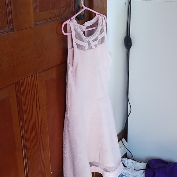 Dress - Picture 2 of 4